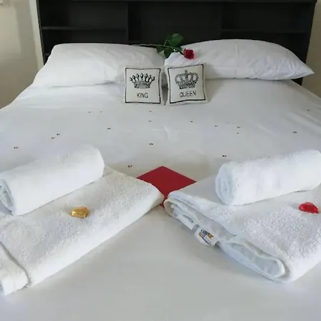 Panoramic Holidays Apartamento Peyia